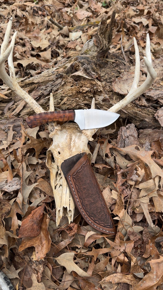 Signature Blade style with Desert Ironwood handle